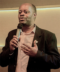 Dr%20Colen%20Tuaundu,%20chairperson%20of%20the%20Unisa%20Alumni%20Association%20and%20convenor%20of%20the%20Unisa%20Namibia%20Alumni%20Chapter%20inspired%20alumni%20to%20give%20back%20to%20their%20alma%20mater