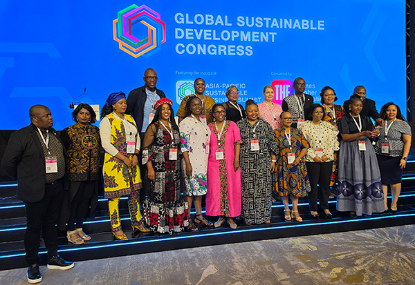Prof-LenkaBula-brings-African-scholarship-2.jpg