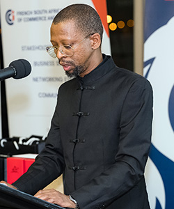 Prof%20Boitumelo%20Senokoane,%20Acting%20Executive%20Director,%20Department%20of%20Institutional%20Advancement,%20addressing%20chamber%20members%20and%20golfers