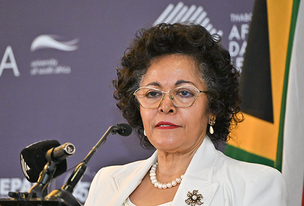 Unisa%20hosts%20high-b3.png