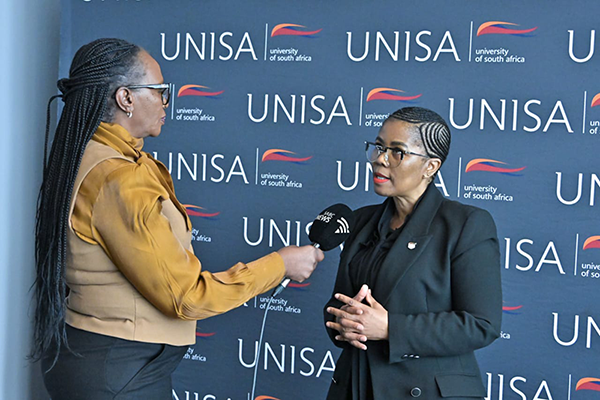 Unisa%20hosts%20highb4.png